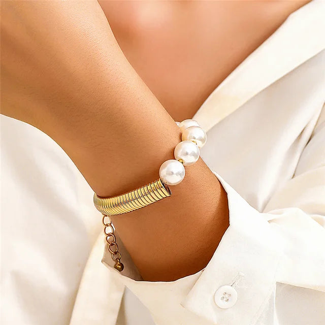 Pearl Short Choker Necklace Women