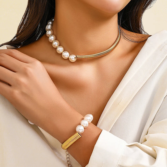 Pearl Short Choker Necklace Women