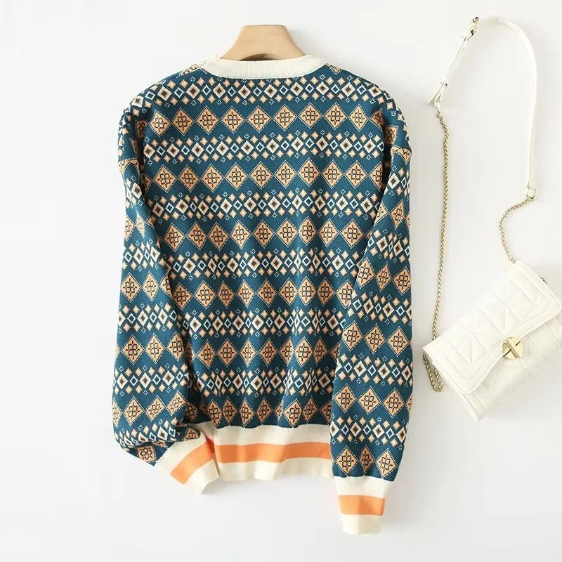 Retro pullover sweater