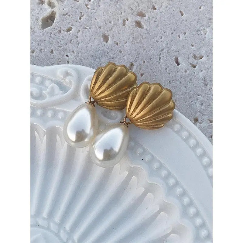 Fashion Frosted Shell Pearl Dangle Earrings