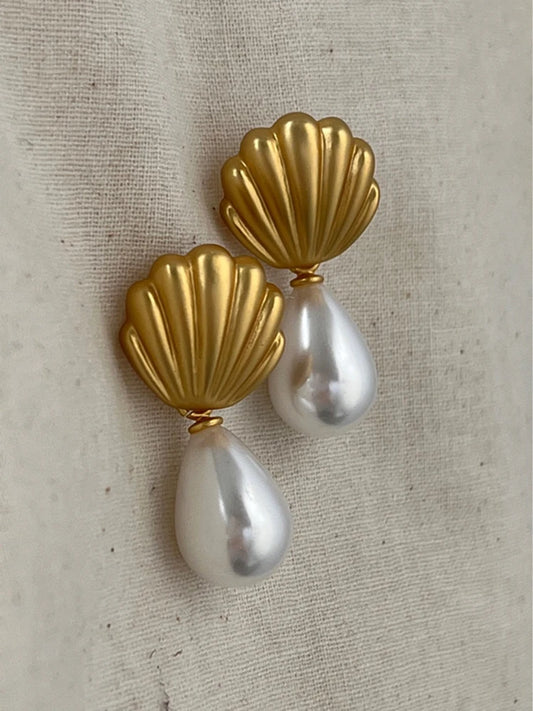 Fashion Frosted Shell Pearl Dangle Earrings